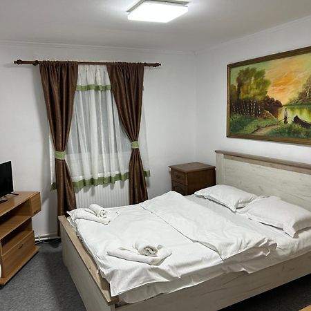 Nova Montan Азуга Екстериор снимка